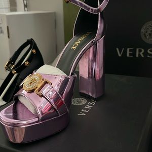 Brand new Versace sandal heels pink crystal